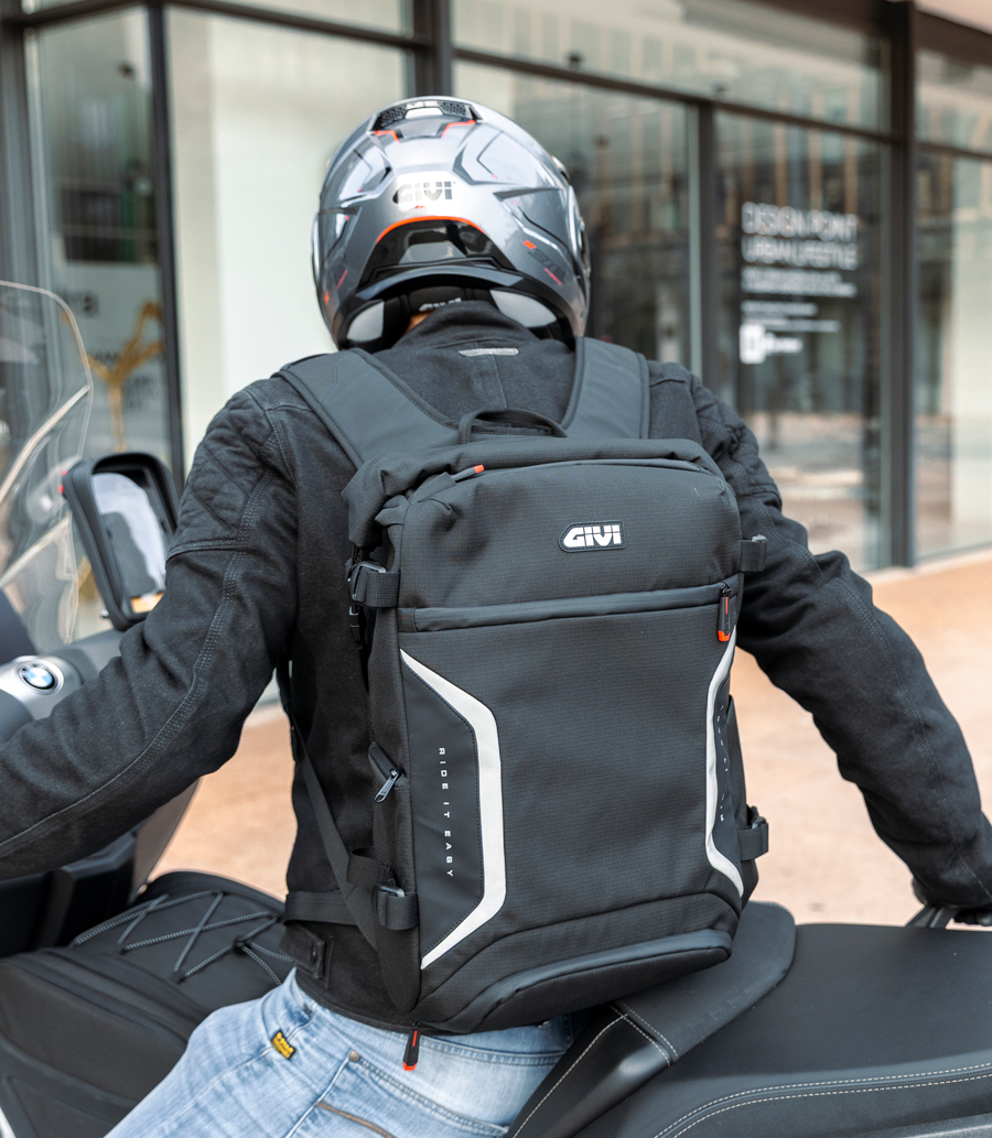 ALPINESTARS Charger Pro Black - Motorcycle backpacks | rad.eu/en